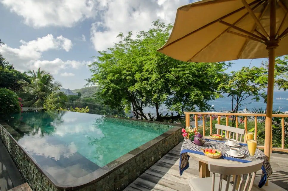 Kolam renang di Penginapan di Labuan Bajo
