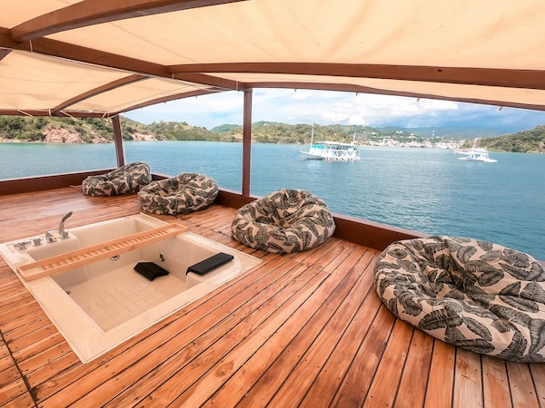 Leisure Deck Kapal Phinisi “Lamborajo II”