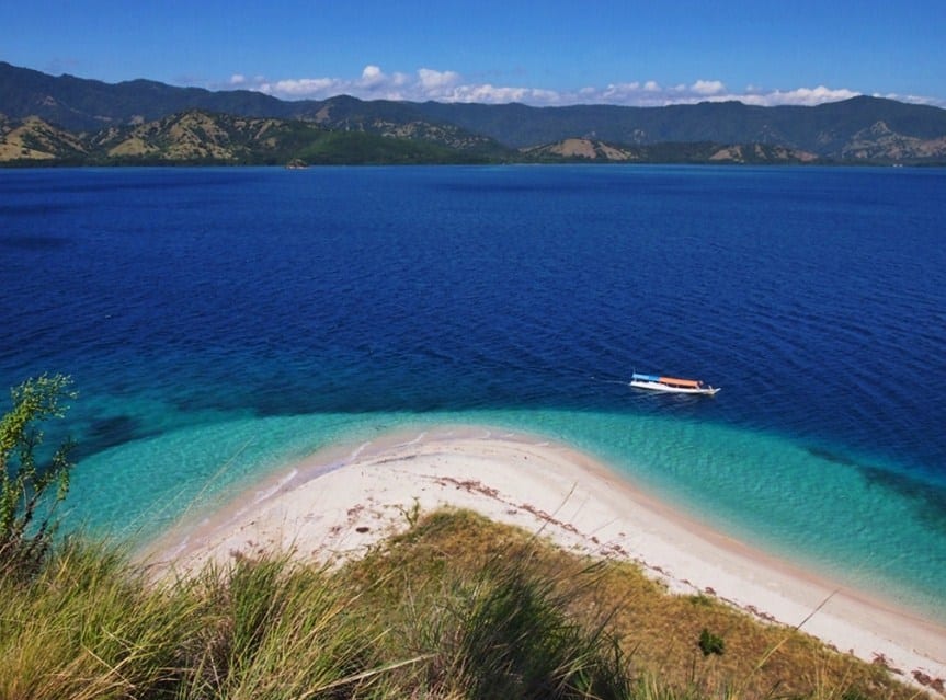 Rekomendasi Pantai Terindah di Pulau Flores NTT